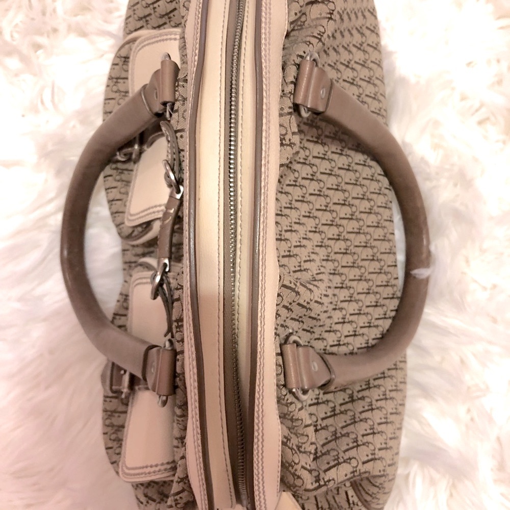 Christian Dior handbag includes wallet - Picture 14 of 14